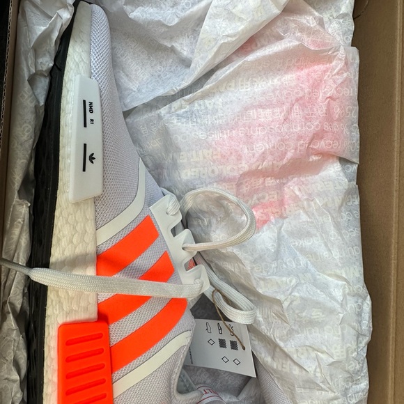 Brand New Adidas NMD_R1 Men’s size 10 - Picture 2 of 3